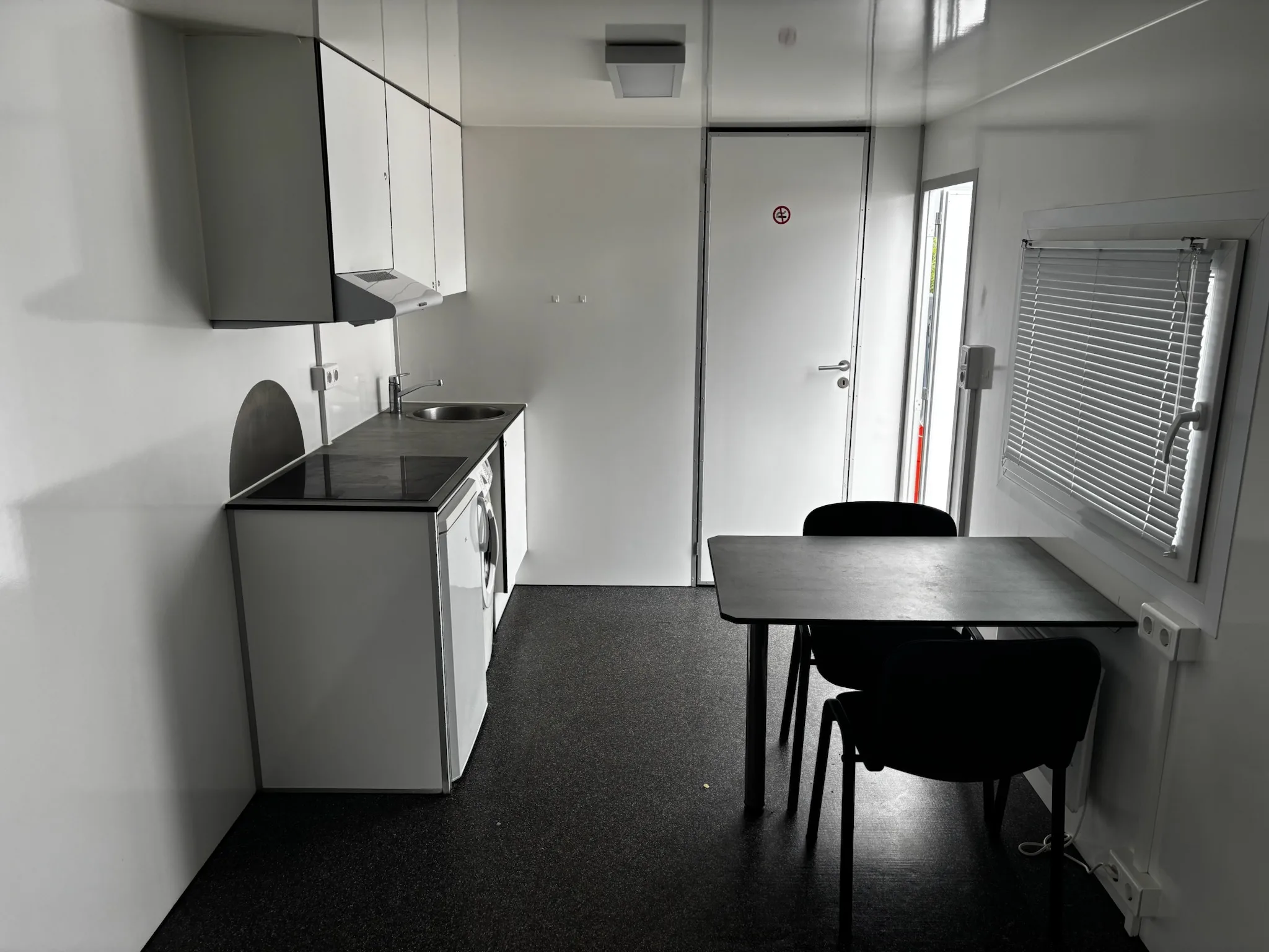 2 persoons unit met 2 losse bedden foto 2